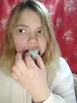 Zuli Kiska online show from January 19, 8:41 pm