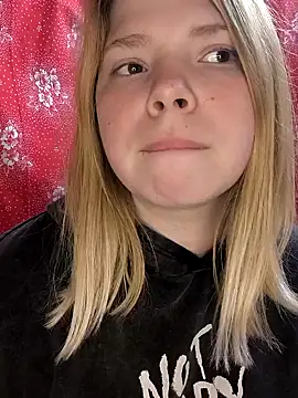 Zuli Kiska online show from March 22, 9:31 pm