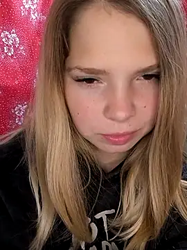 Zuli Kiska online show from September 14, 11:09 am