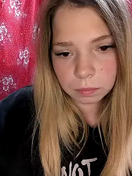 Zuli Kiska online show from October 7, 7:55 pm