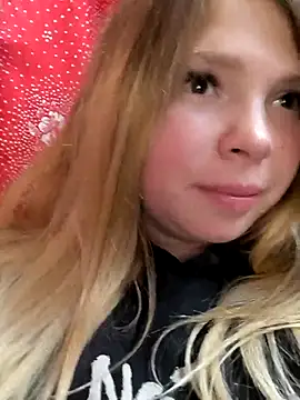 Zuli Kiska online show from October 8, 8:17 pm