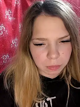 Zuli Kiska online show from November 27, 8:44 pm