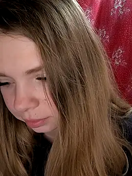 Zuli Kiska online show from February 11, 9:09 pm