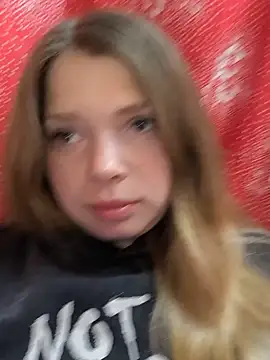 Zuli Kiska online show from May 11, 3:34 am