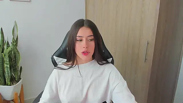 iriswest  online show from December 26, 4:04 pm