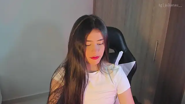 iriswest  online show from January 22, 10:59 pm