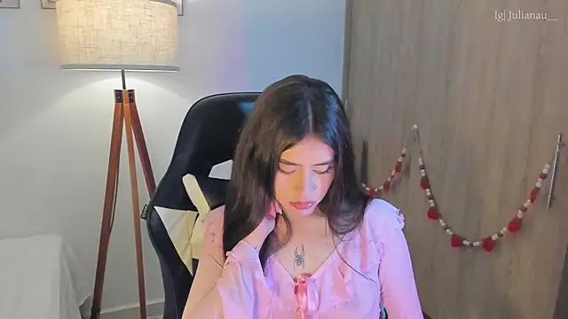 iriswest  online show from February 15, 1:53 am