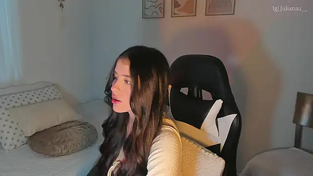 iriswest  online show from February 19, 11:14 pm