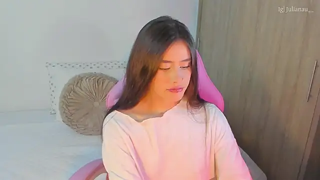 iriswest  online show from March 7, 2:04 am