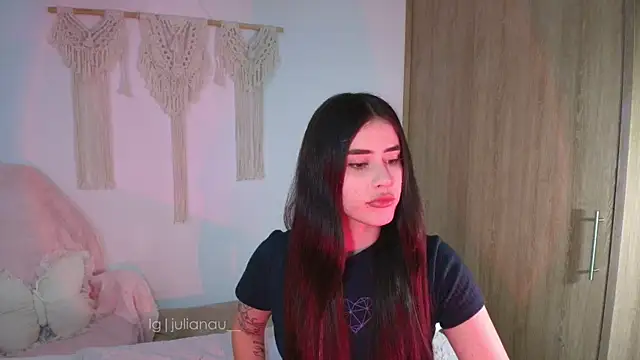 Snapshot of iriswest_ chatting on May 29, 3:59 am iriswest online show from May 29, 3:59 am