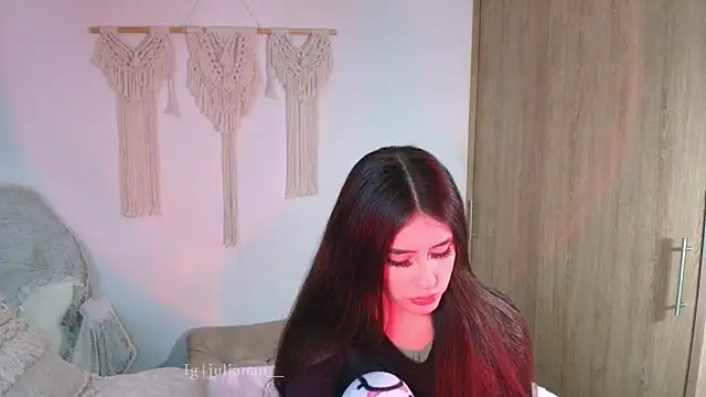 Snapshot of iriswest_ chatting on July 13, 2:36 am iriswest online show from July 13, 2:36 am