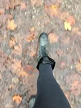 beauty-of-pain online show from November 25, 9:53 am