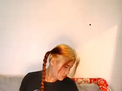 Snapshot of jhon_gade chatting on December 4, 4:33 am jhon gade online show from December 4, 4:33 am