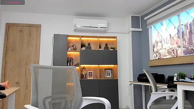 Snapshot of Franshesca_HotxxX chatting on January 29, 8:25 pm Franshesca HotxxX online show from January 29, 8:25 pm