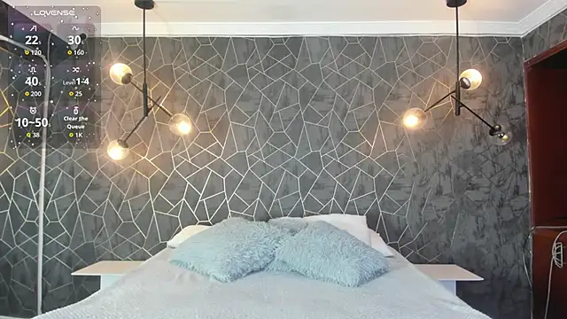 danaythamara1 online show from September 17, 8:10 pm