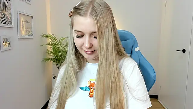 Adr1ana  online show from December 5, 2:20 am