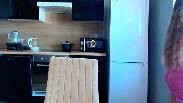 Snapshot of Adr1ana_ chatting on May 8, 9:03 am Adr1ana online show from May 8, 9:03 am