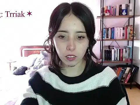 Snapshot of babyluna_8_8 chatting on April 12, 9:20 pm babyluna 8 8 online show from April 12, 9:20 pm