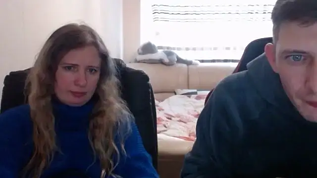 Snapshot of PeterAndJen chatting on March 13, 10:05 am PeterAndJen online show from March 13, 10:05 am