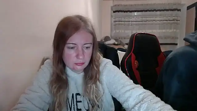 Snapshot of PeterAndJen chatting on November 11, 4:12 am PeterAndJen online show from November 11, 4:12 am