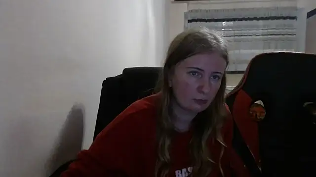 Snapshot of PeterAndJen chatting on November 18, 7:18 pm PeterAndJen online show from November 18, 7:18 pm