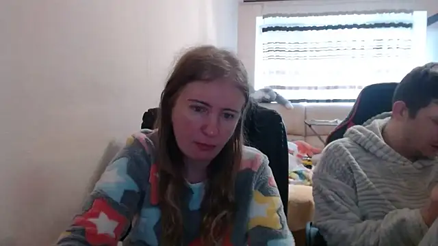 Snapshot of PeterAndJen chatting on November 25, 7:30 am PeterAndJen online show from November 25, 7:30 am