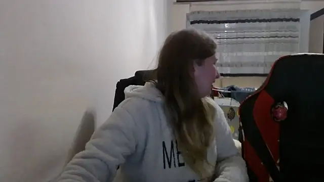 Snapshot of PeterAndJen chatting on December 14, 8:13 pm PeterAndJen online show from December 14, 8:13 pm