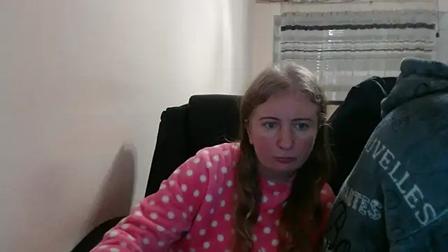 PeterAndJen online show from January 8, 7:49 pm