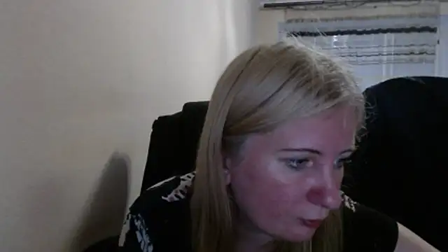 Snapshot of PeterAndJen chatting on May 31, 5:53 pm PeterAndJen online show from May 31, 5:53 pm