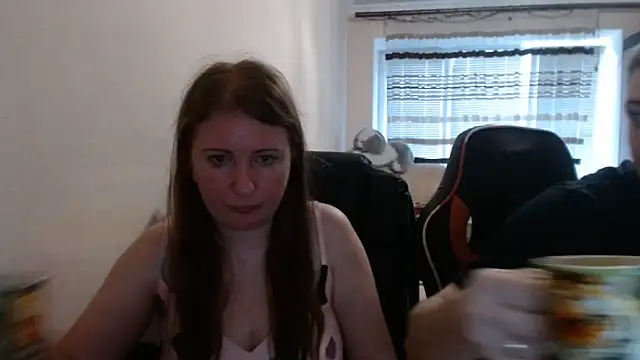 PeterAndJen online show from July 7, 7:40 pm