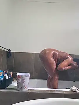BootyCallEver online show from June 27, 9:14 am