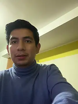 Snapshot of alejandro_696969 chatting on May 28, 10:18 pm alejandro 696969 online show from May 28, 10:18 pm