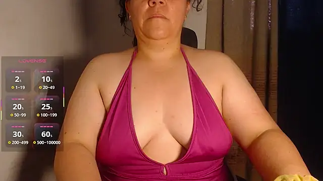 Snapshot of agathamiller01 chatting on May 19, 11:05 am agathamiller01 online show from May 19, 11:05 am