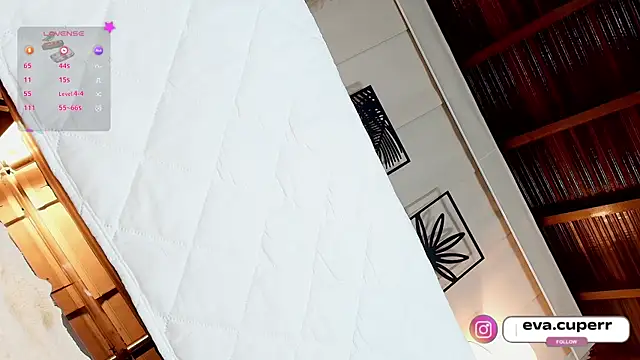 Snapshot of eva_cuper chatting on July 6, 3:03 pm eva cuper online show from July 6, 3:03 pm