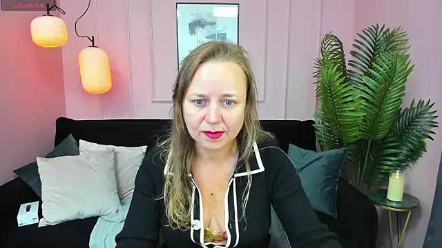 Snapshot of GabrielGold chatting on September 11, 8:31 pm GabrielGold online show from September 11, 8:31 pm