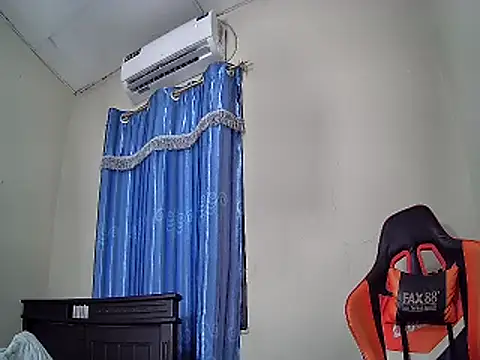 EvaTiffany online show from January 26, 4:51 am