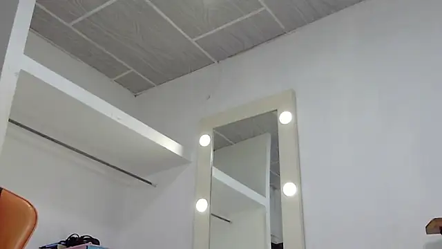 Snapshot of EvaTiffany chatting on March 11, 12:05 am EvaTiffany online show from March 11, 12:05 am