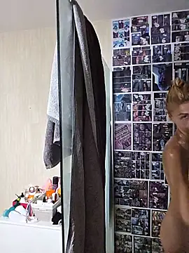 Snapshot of kylie_blck chatting on June 12, 3:05 am kylie blck online show from June 12, 3:05 am