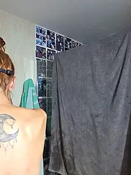 Snapshot of kylie_blck chatting on June 28, 3:01 am kylie blck online show from June 28, 3:01 am