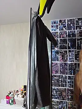 Snapshot of kylie_blck chatting on July 14, 2:27 am kylie blck online show from July 14, 2:27 am