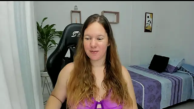 Snapshot of tamy_shine87 chatting on February 2, 11:11 pm tamy shine87 online show from February 2, 11:11 pm