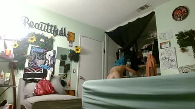 Yescuhh420 online show from December 19, 3:46 am