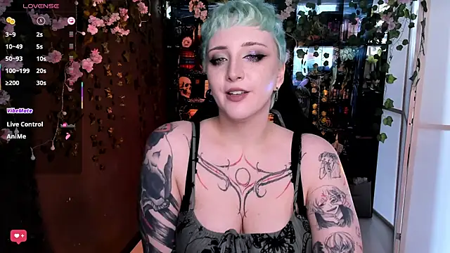 Snapshot of AsheLucker chatting on August 1, 8:46 am AsheLucker online show from August 1, 8:46 am