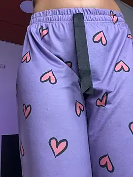 Ambar pe  online show from February 22, 3:03 pm