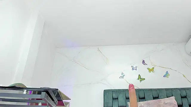 IsiisLovei online show from February 10, 2:54 pm