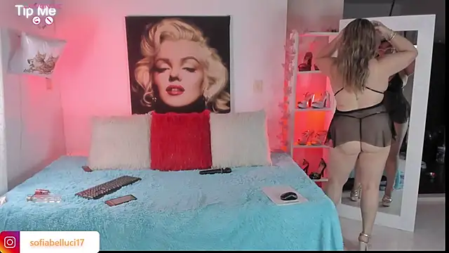 Snapshot of sofiiBell chatting on August 1, 12:21 am sofiiBell online show from August 1, 12:21 am