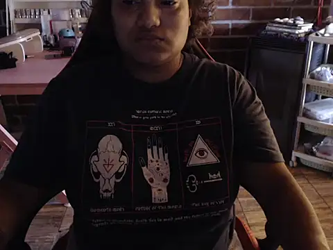 Hilarybunnyy online show from February 27, 7:58 pm