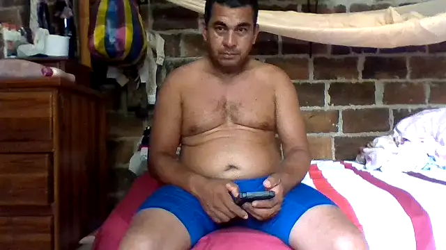 Snapshot of axomen chatting on March 11, 6:19 pm axomen online show from March 11, 6:19 pm