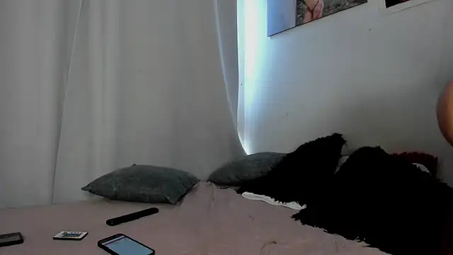 Sarah Jhonson online show from March 14, 4:01 pm