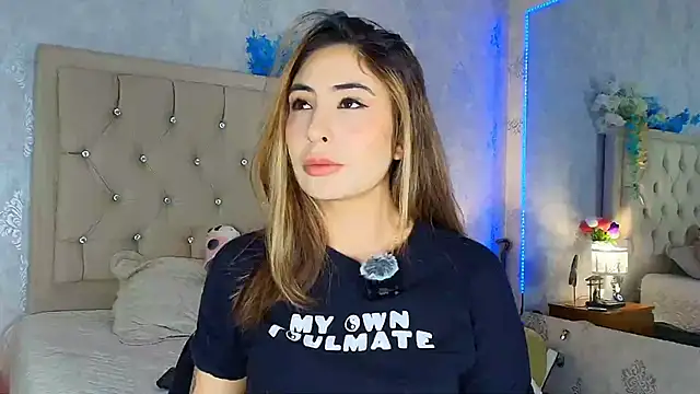 Snapshot of nini_love01 chatting on June 12, 3:38 am nini love01 online show from June 12, 3:38 am